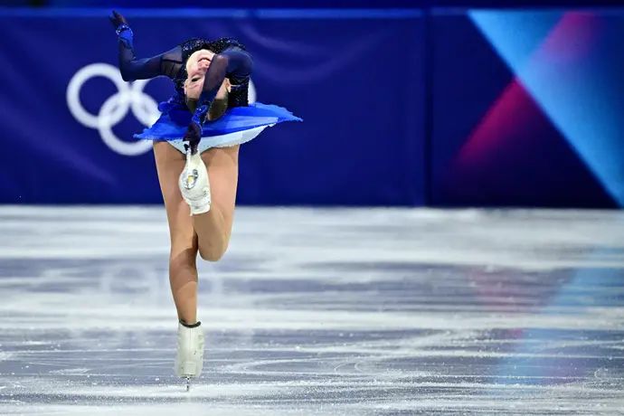 המחליקה על הקרח מריה סניוק