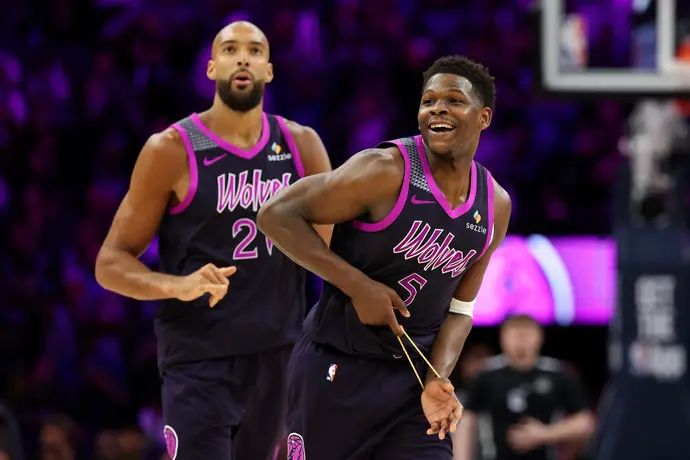 אנתוני אדוארדס ורודי גובר, מינסוטה