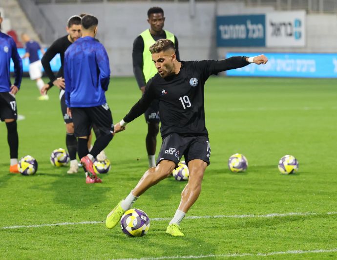 איתמר שבירו שחקן עירוני טבריה בחימום