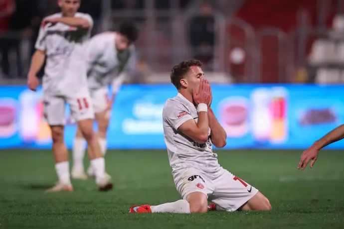 שחקן הפועל תל אביב, רוי קורין