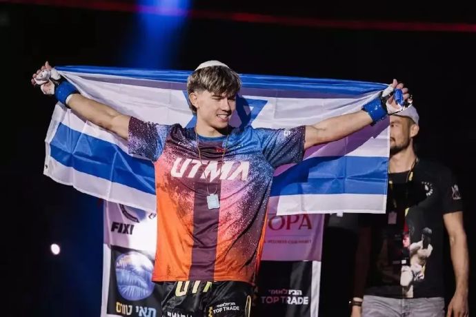 לוחם האגרוף התאילנדי והקיקבוקסינג, אהבת השם גורדון