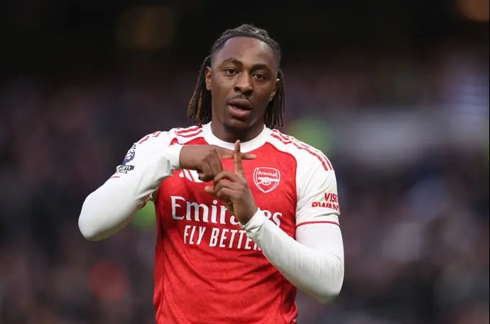 אברצ'י אזה, ארסנל