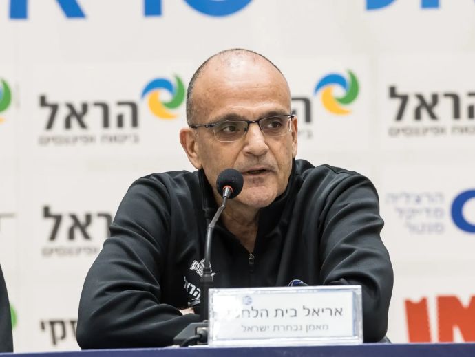 מאמן נבחרת ישראל אריאל בית הלחמי