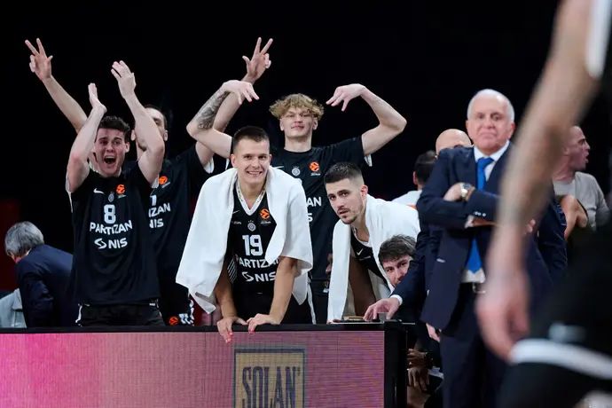 מיקה מורינן, פרטיזן בלגרד