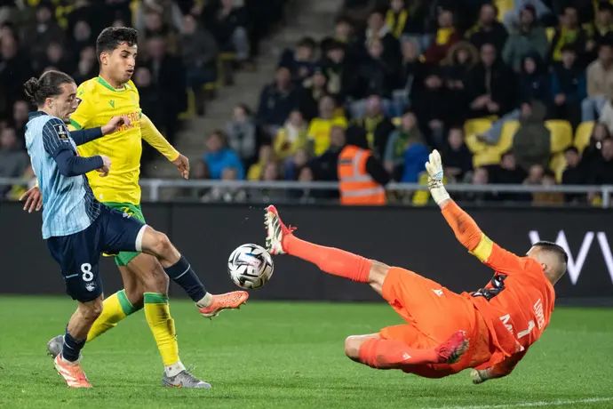 שוער נאנט אנתוני לופס