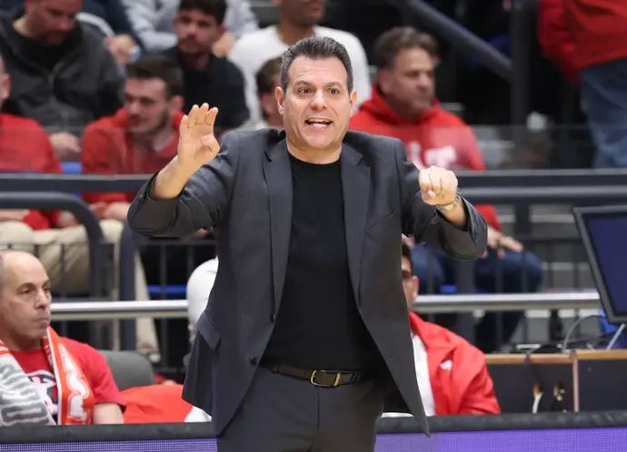 מאמן הפועל תל אביב, דימיטריס איטודיס