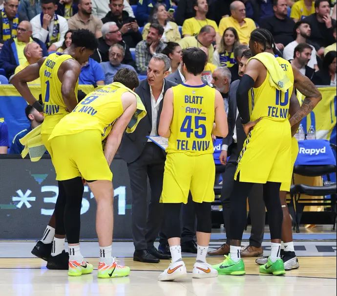 שחקני מכבי תל אביב