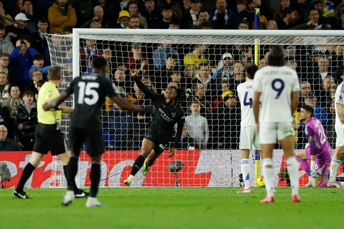 אנטואן סמניו שחקן מנצ'סטר סיטי חוגג שער