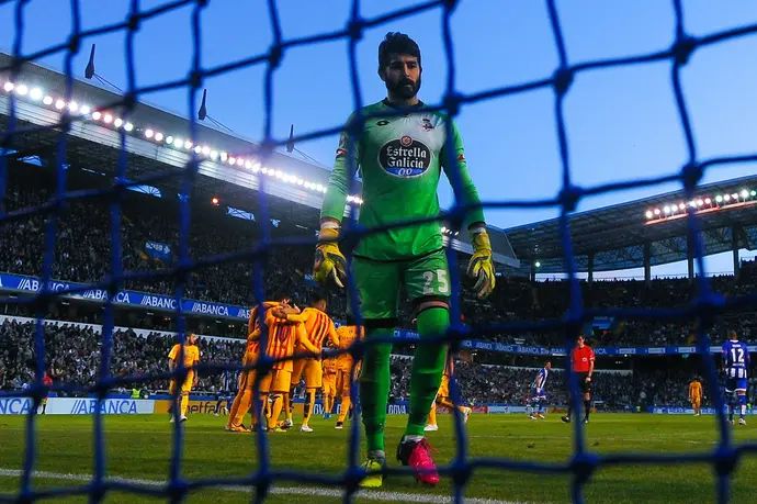 מאנו פרננדס במדי דפורטיבו לה קורוניה