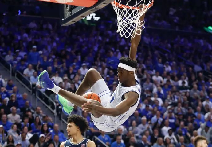 שחקן מכללת BYU איי ג'יי דיבנטסה