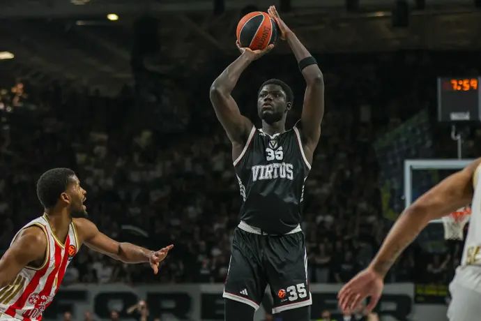 שחקן וירטוס בולוניה מוחמט "מומו" דיוף