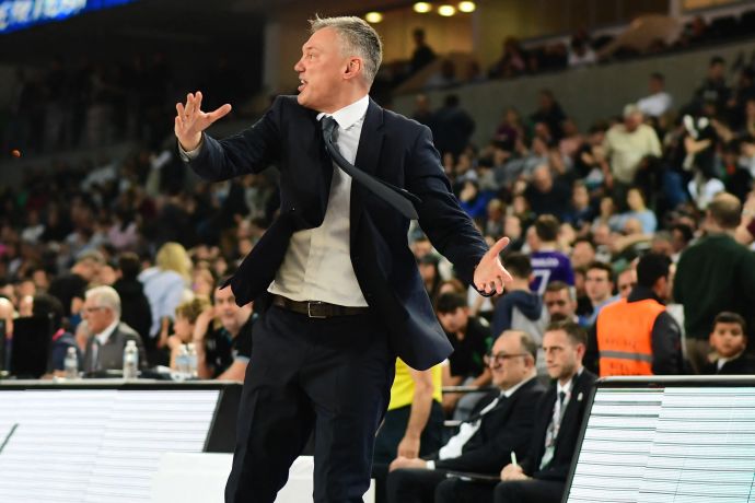 שרונאס יאסיקביצ'יוס מאמן פנרבחצ'ה