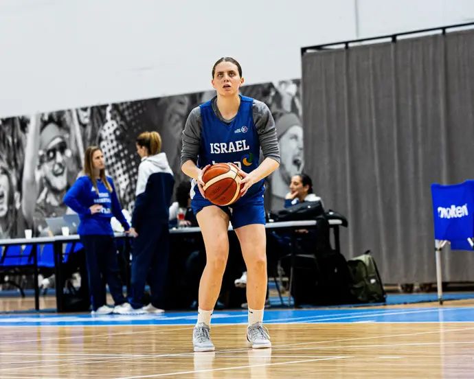 גילי אייזנר שחקנית נבחרת ישראל באימון