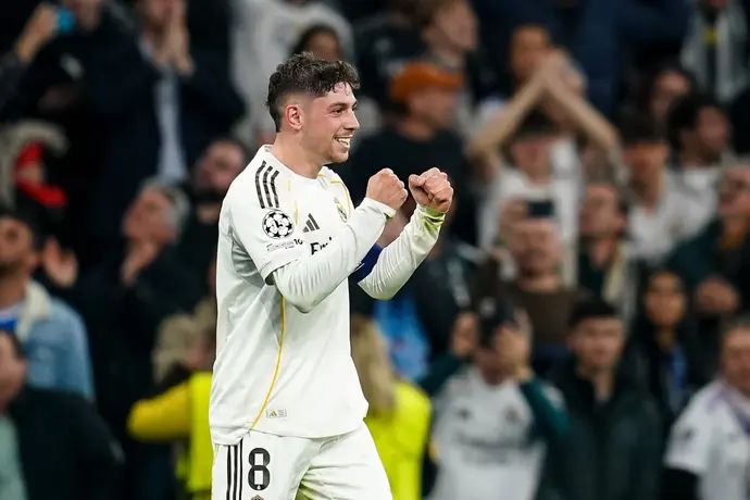 פדריקו ואלוורדה שחקן ריאל מדריד חוגג שער