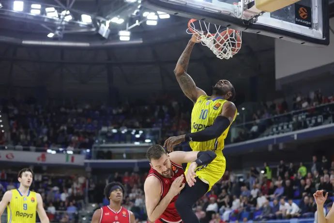 אושיי בריסט, מכבי תל אביב מול אולימפיה מילאנו