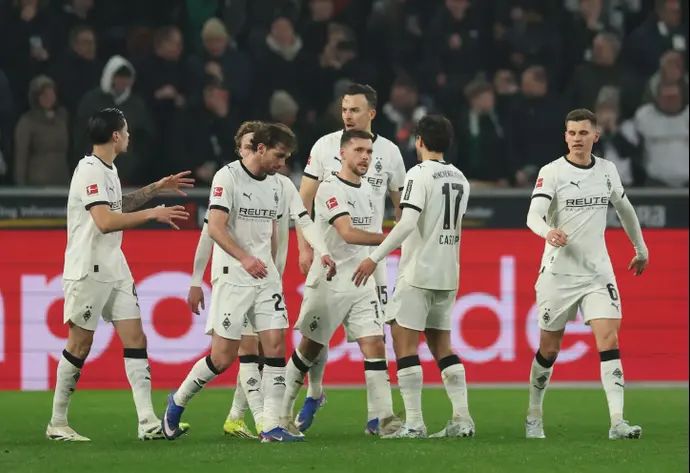 שחקני בורוסיה מנשנגלדבאך חוגגים