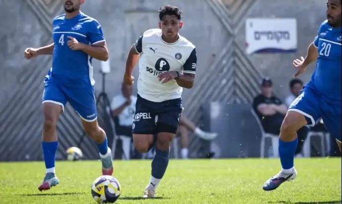 קרווין אנדרדה שחקן מכבי תל אביב במשחק אימון נגד הפועל פתח תקוה