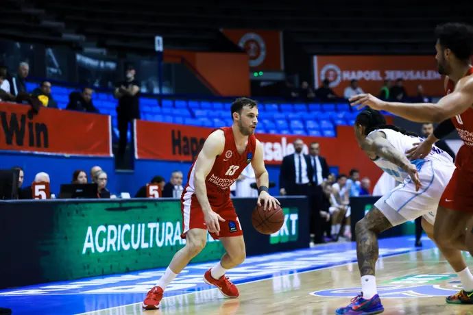 שחקן הפועל ירושלים רועי הובר