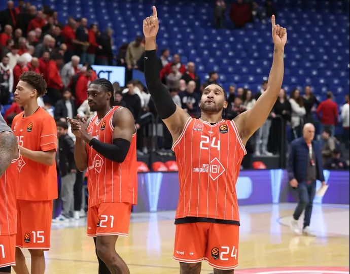 שחקן הפועל תל אביב איש וויינרייט