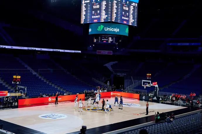 אולם פלאסיו דה דפורטס דה לה קומונידד הריק במשחק של מכבי תל אביב אצל ריאל מדריד