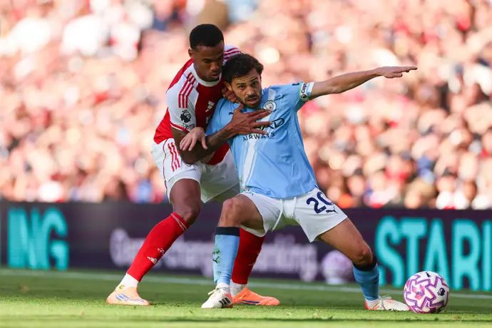 בלם ארסנל גבריאל מול ברנרדו סילבה קשר מנצ'סטר סיטי