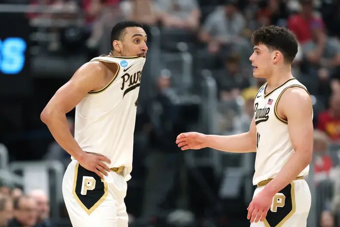 שחקני מכללת פרדו עומר מאייר, טריי קאופמן-רן