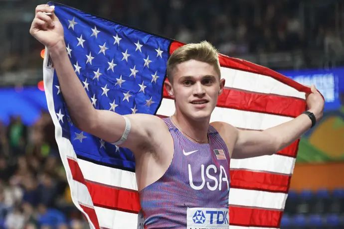 האצן האמריקאי קופר לוטקנהאוס