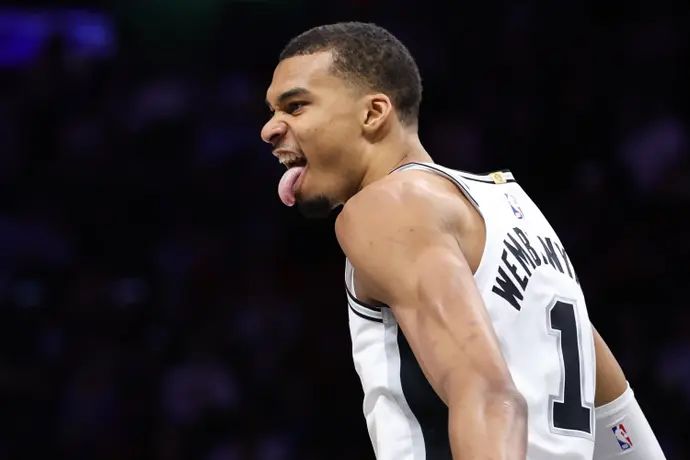 ויקטור וומבניאמה, סן אנטוניו ספרס