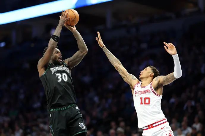 ג'וליוס רנדל שחקן מינסוטה