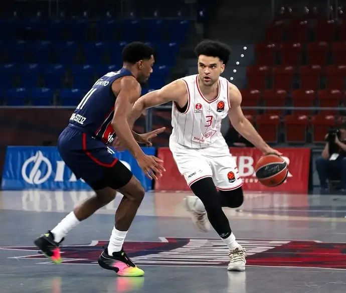 שחקן הפועל תל אביב אלייז'ה בריאנט