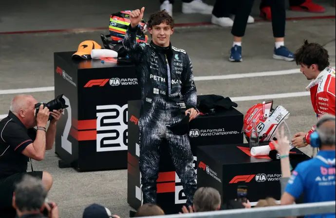 קימי אנטונלי, נהג מרצדס בפורמולה 1