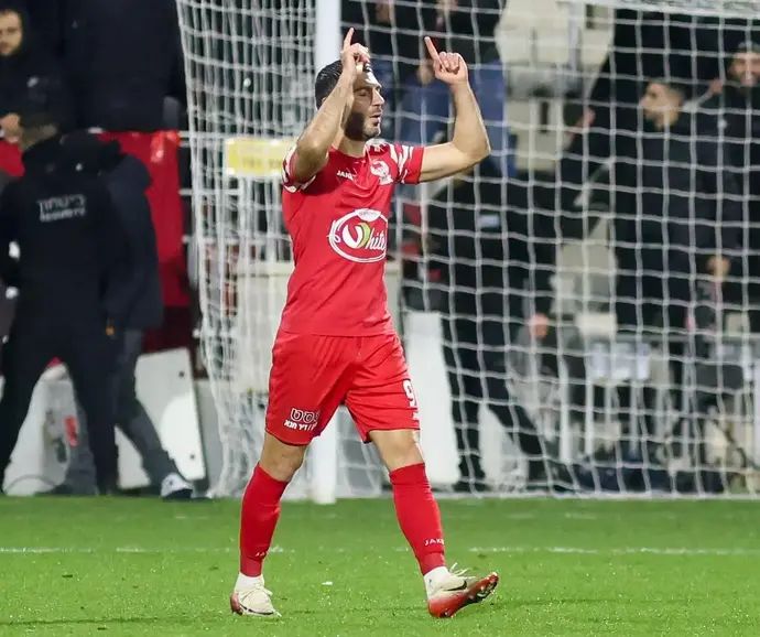 שחקן בני סכנין, ארתור מירניאן