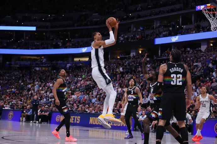 ויקטור וומבניאמה שחקן סן אנטוניו ספרס