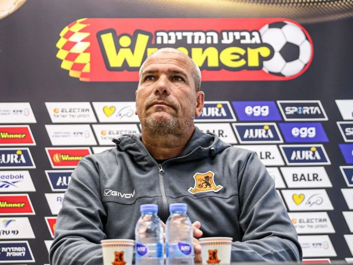 מאמן בני יהודה, אלי לוי