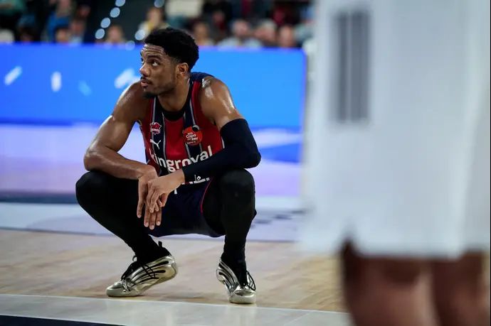 שחקן באסקוניה טרנט פורסט