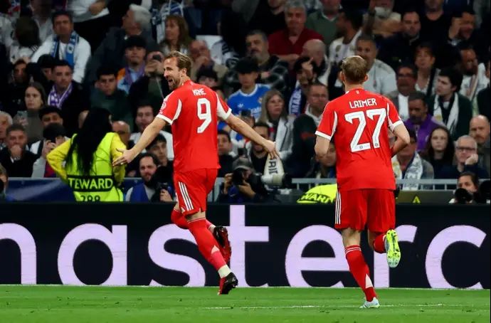 הארי קיין שחקן באיירן מינכן חוגג שער