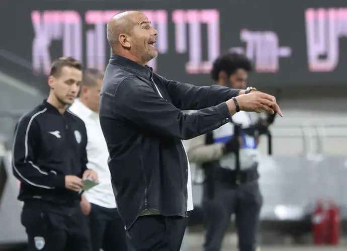 מאמן בני יהודה, אלי לוי