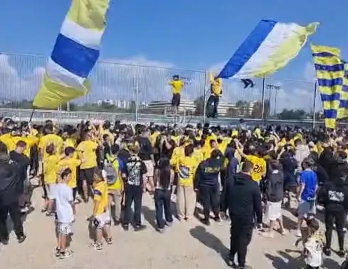 אוהדי מכבי תל אביב באימון המסכם לפני המשחק מול הפועל באר שבע