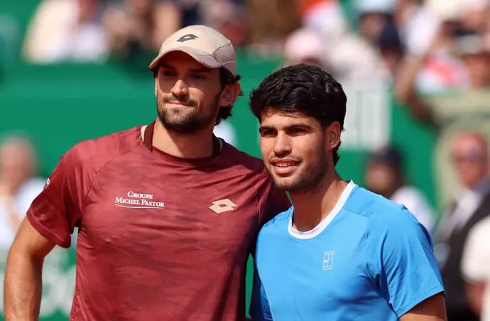 קרלוס אלקראס עם ולנטן ואשרו