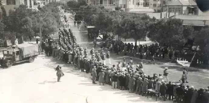 מצעד המשלחות של המכביה הראשונה ברחובות תל אביב, מרץ 1932