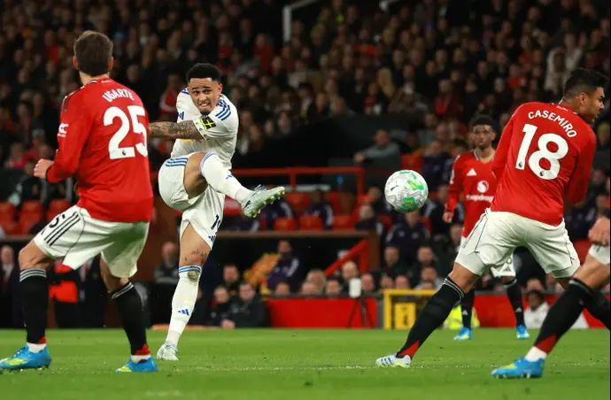 שחקן לידס יונייטד, נואה אוקאפור