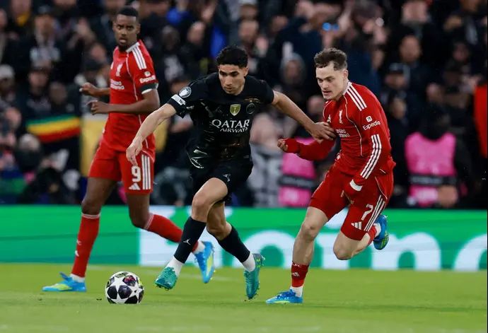 שחקן פריז סן ז'רמן אשרף חכימי מול שחקן ליברפול  פלוריאן וירץ