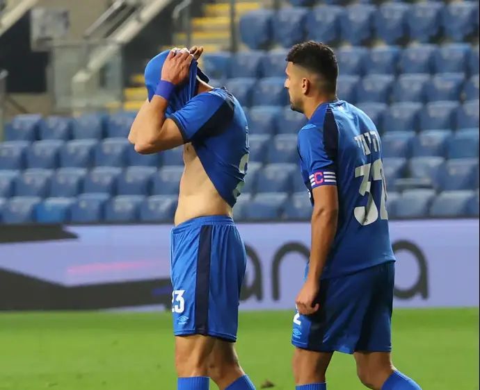 מוחמד הינדי, בן והבה שחקני מכבי פתח תקוה מאוכזבים