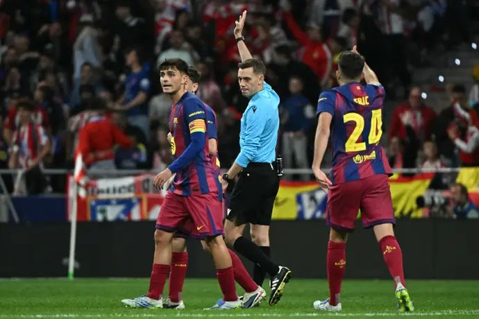 קלמון טורפן שופט צרפתי פוסל את השער של ברצלונה