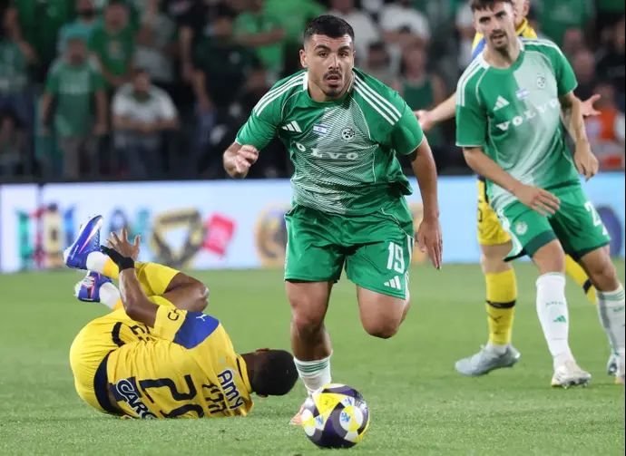 שחקן מכבי חיפה איתן אזולאי