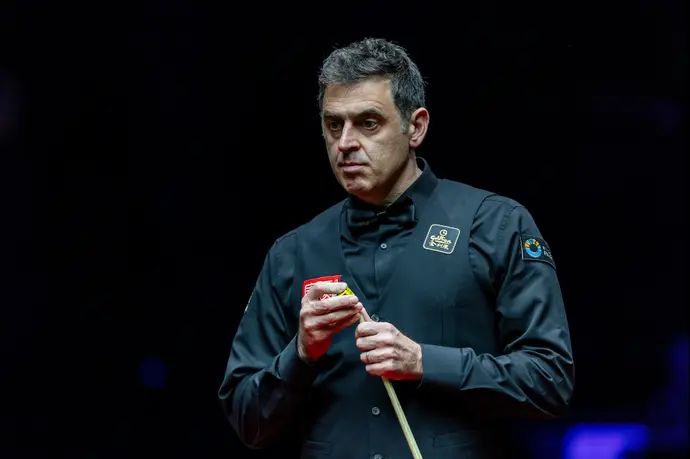 שחקן הסנוקר רוני אוסליבן