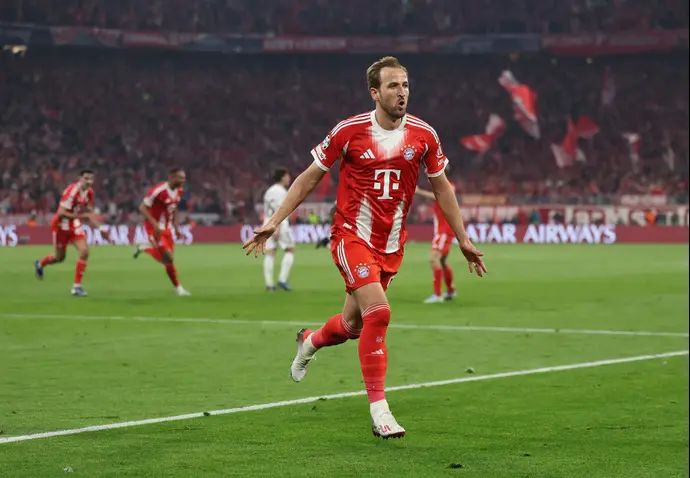 הארי קיין שחקן באיירן מינכן חוגג מול ריאל מדריד