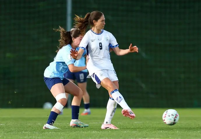 שחקנית  נבחרת הנשים בכדורגל, רחל שטיינשניידר