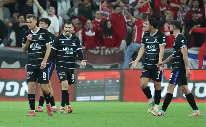 שחקני הפועל פתח תקוה