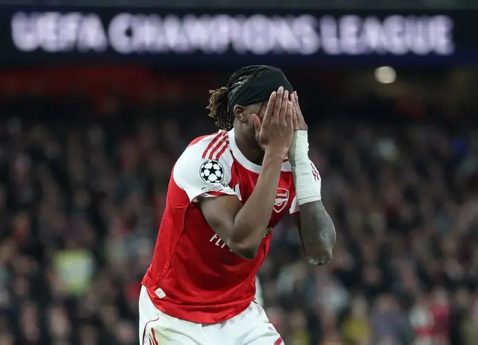 שחקן ארסנל אברצ'י אזה